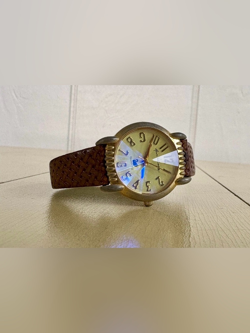 Gloria Vanderbilt Swarovski Crystal Genuine Leather Band Watch